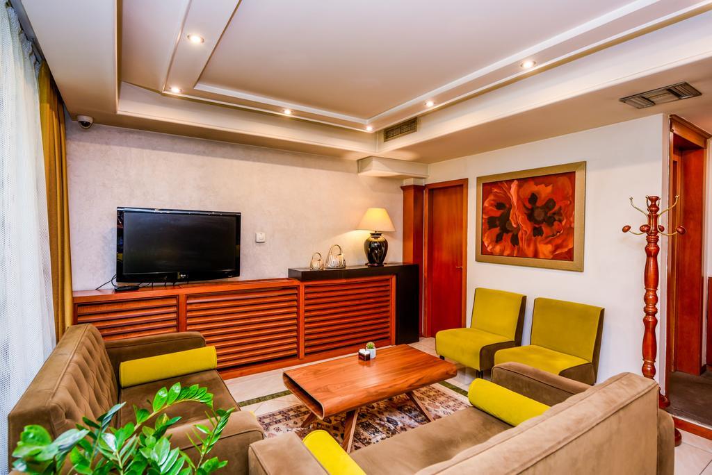 Arber Hotel Τίρανα Εξωτερικό φωτογραφία