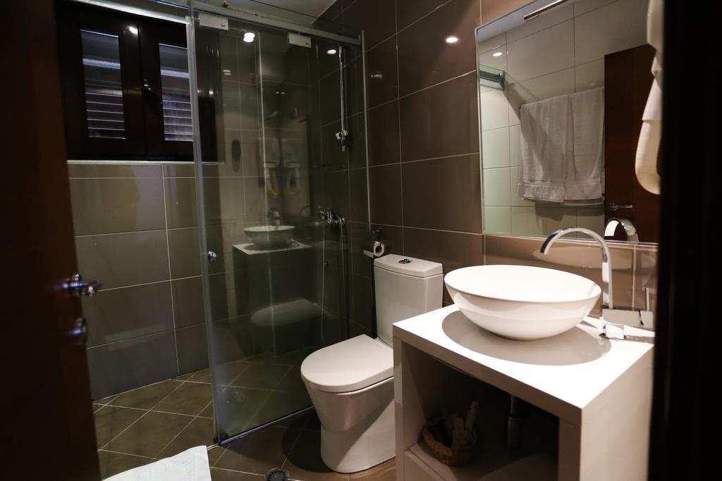 Arber Hotel Τίρανα Εξωτερικό φωτογραφία