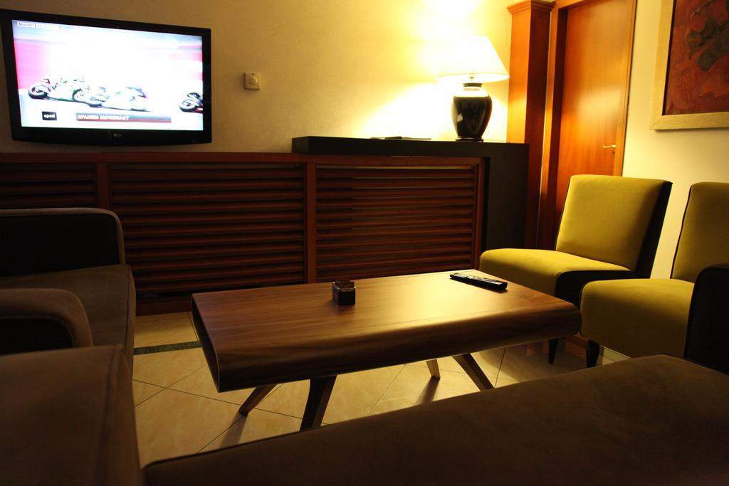 Arber Hotel Τίρανα Εξωτερικό φωτογραφία